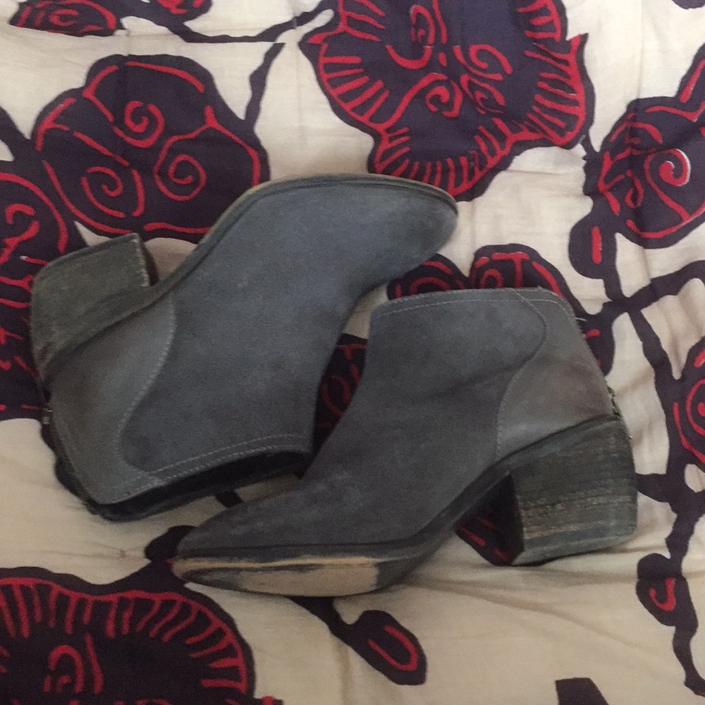 Charles David Gray Block Heels - image 4